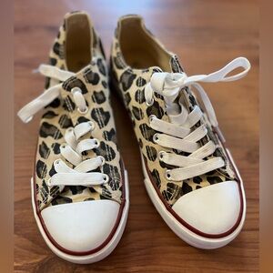 Leopard Print Imitation Converse